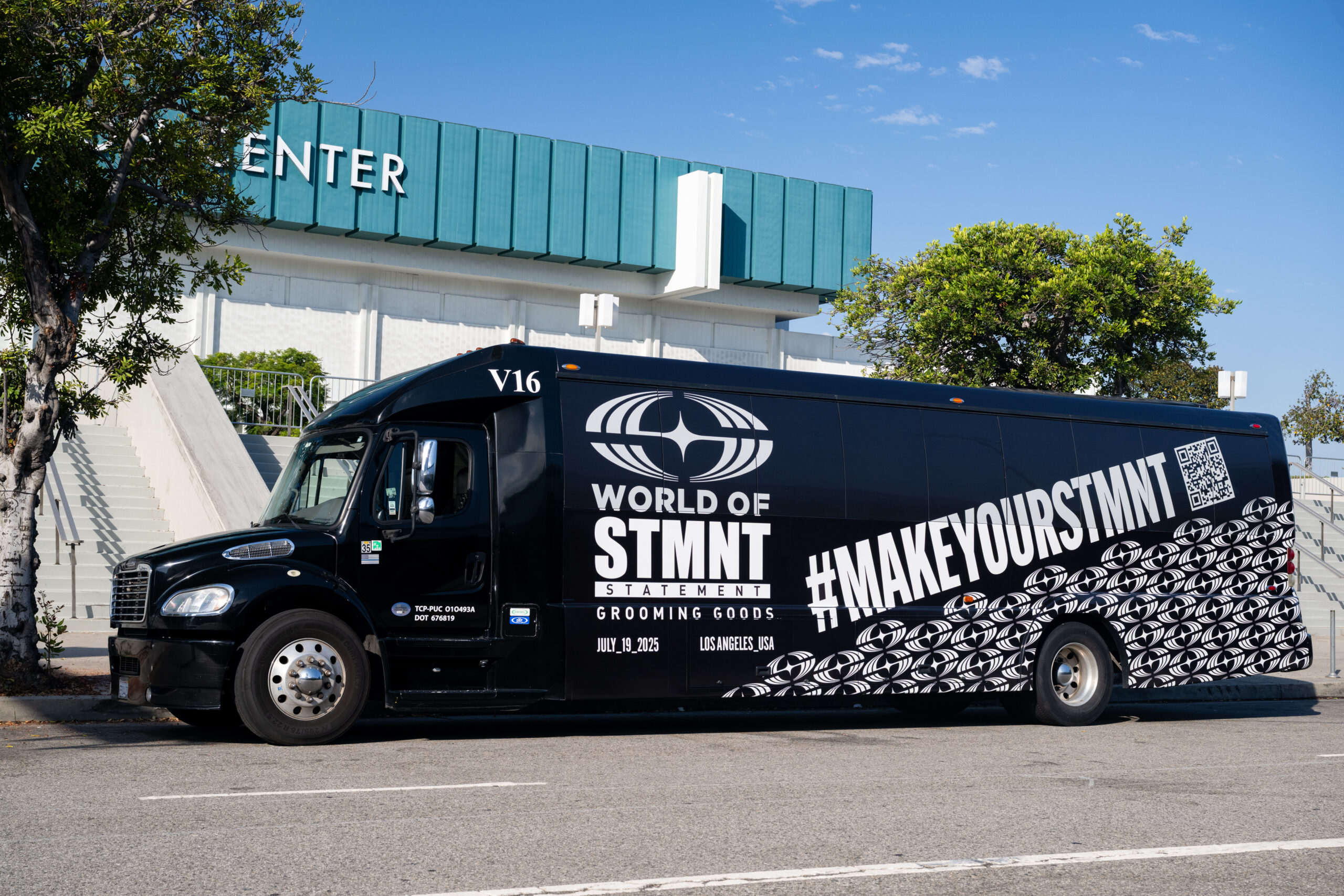 STMNT Bus Wrap