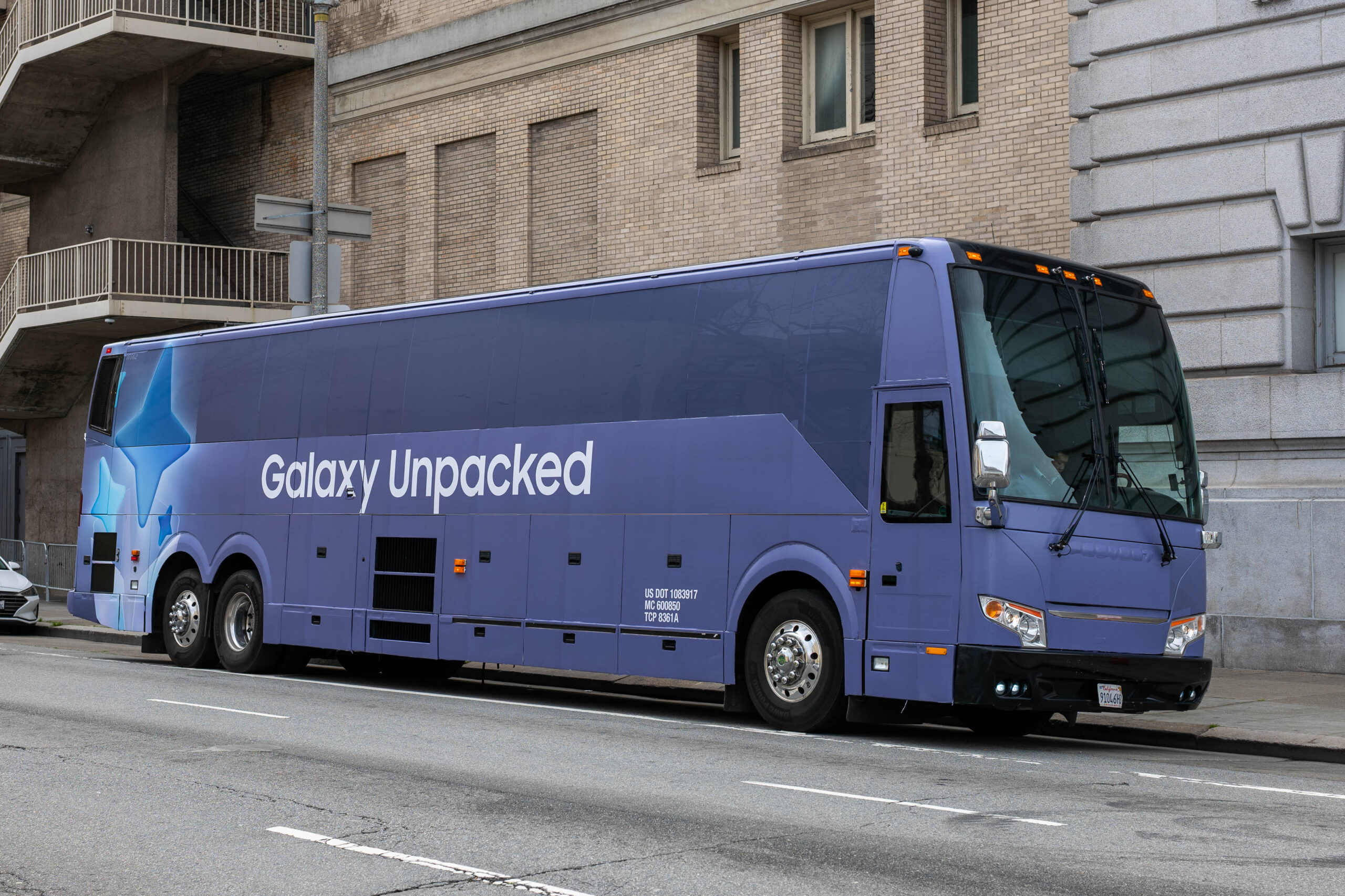 samsung bus wrap