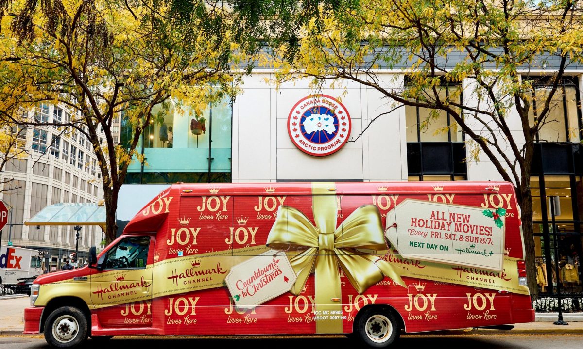 Bus Wrap Inc. Partners with Hallmark Channel for 2026 Countdown to Christmas Chicago Tour