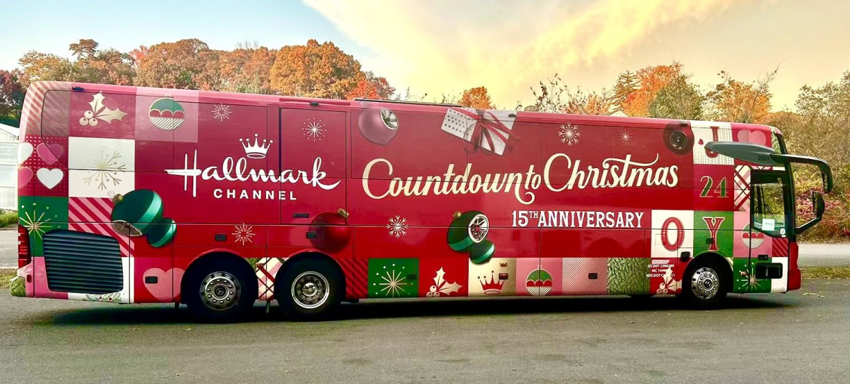 Bus Wrap Inc. fully wrapped this custom coach bus for the #Hallmark Christmas Holiday #CountdowntoChristmas movies. This 2-day event took place in New York City in the Holiday Season of 2024