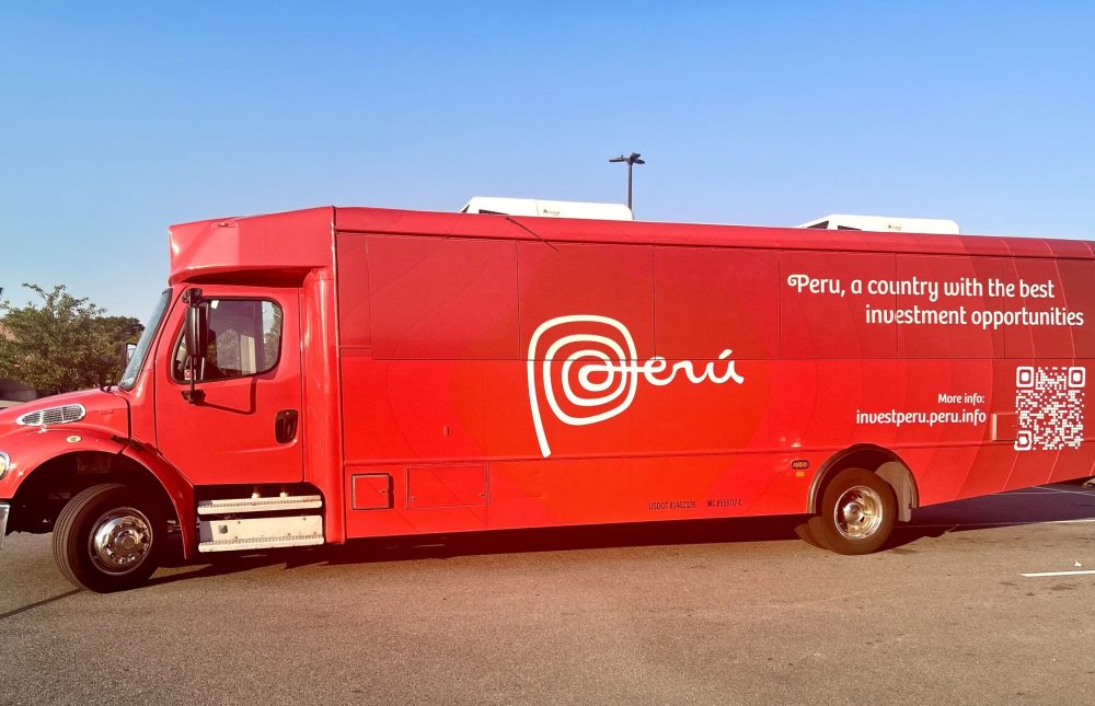 peru bus wrap
